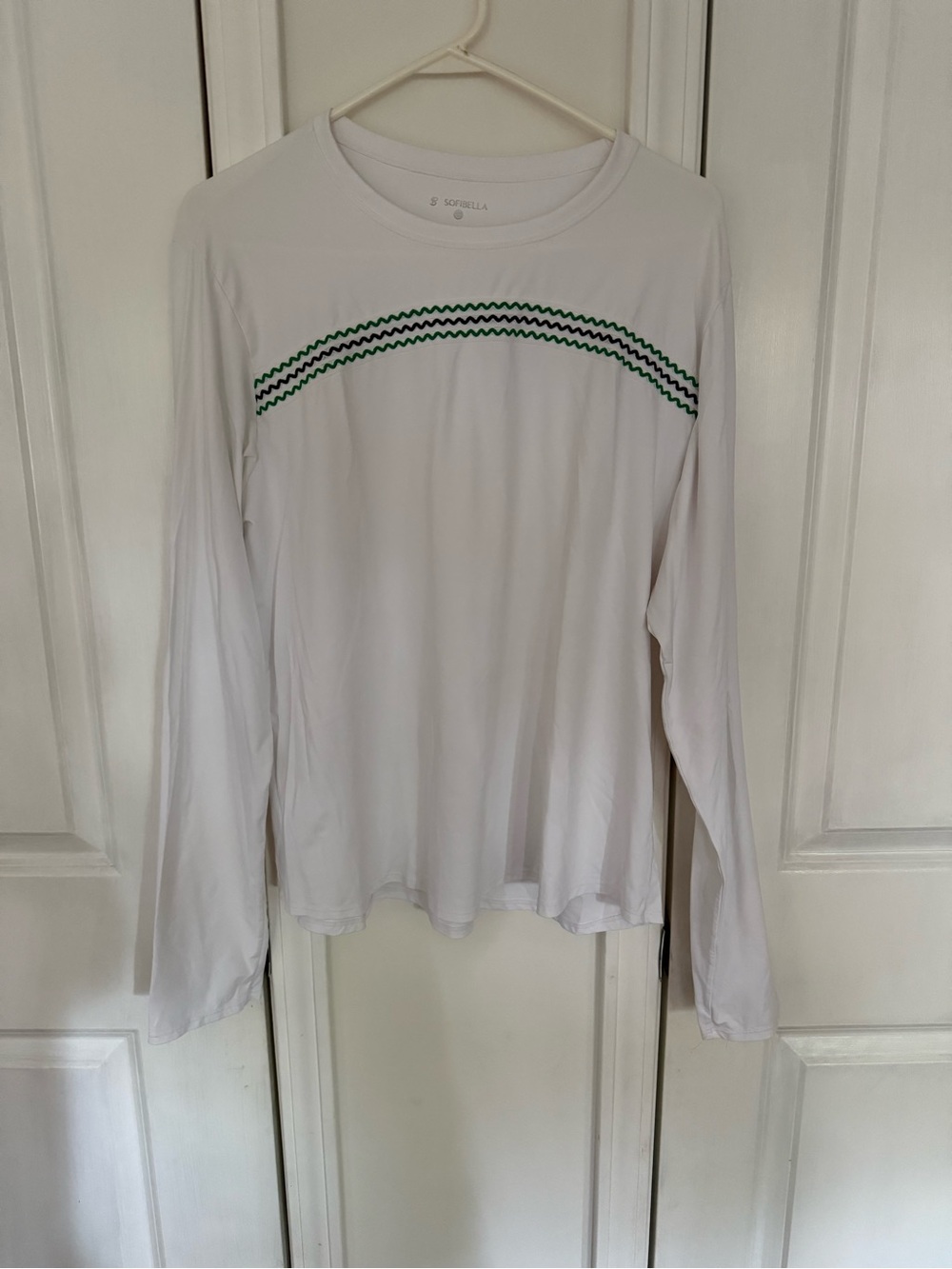 Sofibella White Long-Sleeve Tee with Green Zigzag Detail